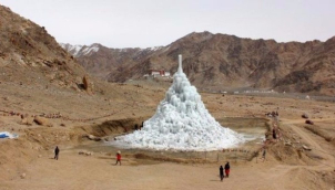 क्या कृत्रिम ग्लेशियरों से दूर हो सकता है हिमालय का जल संकट? | Can ice structures solve a Himalayan water crisis?